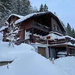 Haus Rathore *